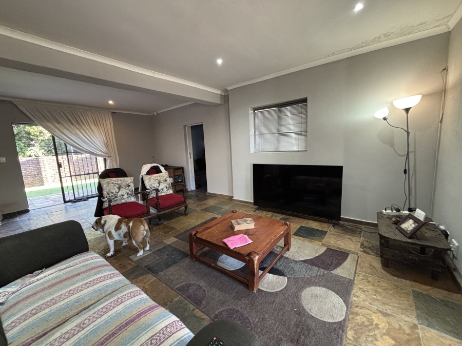 4 Bedroom Property for Sale in Humerail Eastern Cape
